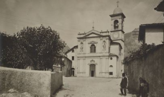 Foto d'epoca della chiesa di Don Abbondio dall'esterno